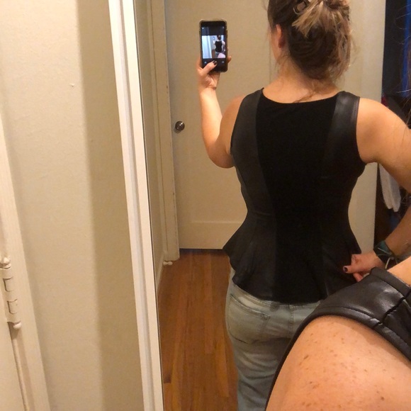 Black peplum top - Picture 4 of 4